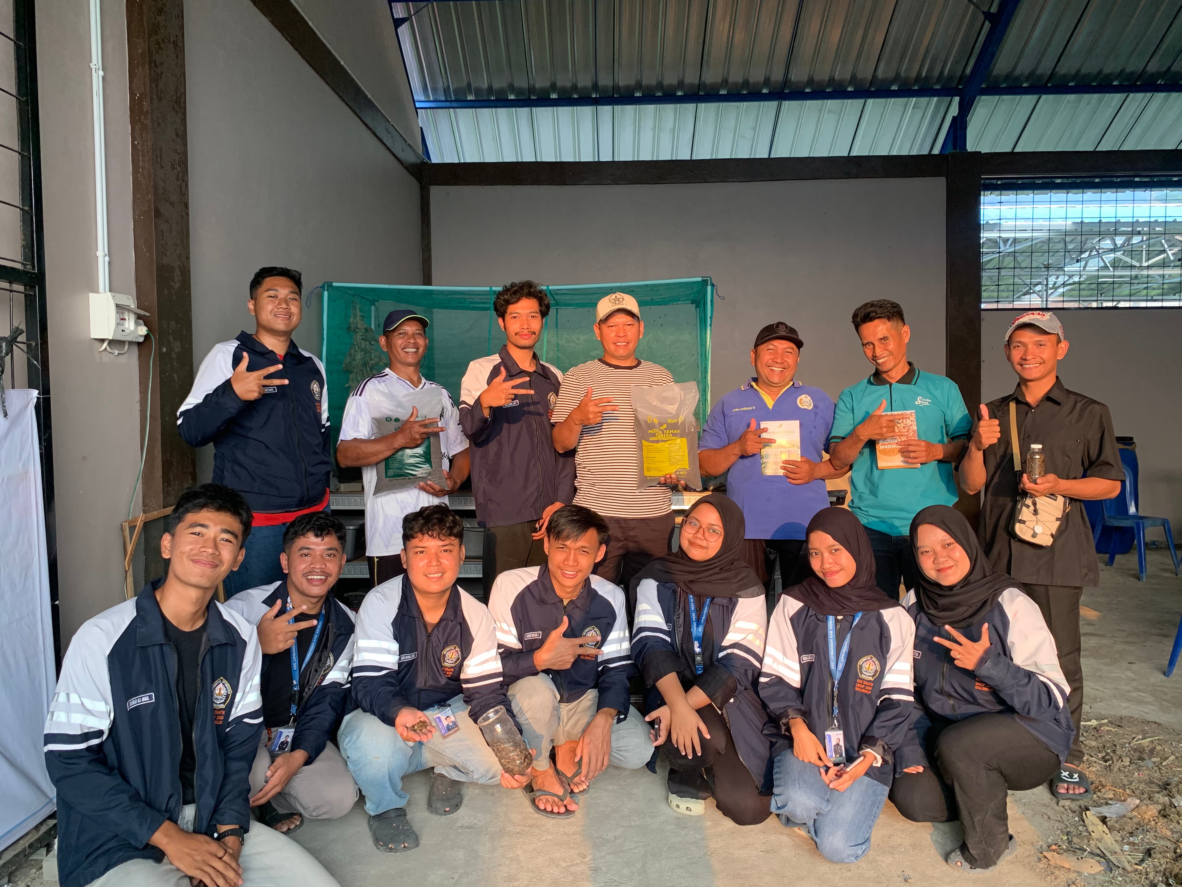 Budidaya maggot di Desa Sriwulan