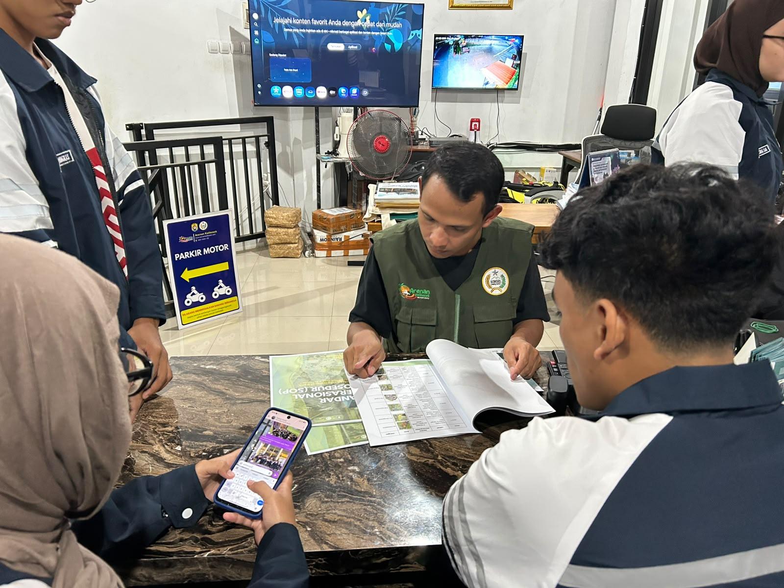 Proses pembahasan dan simulasi alur SOP